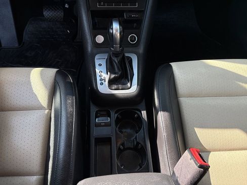 Used 2017 Volkswagen Tiguan S image 23