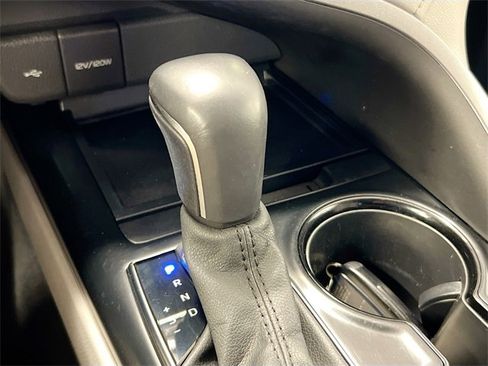 Used 2020 Toyota Camry SE image 13