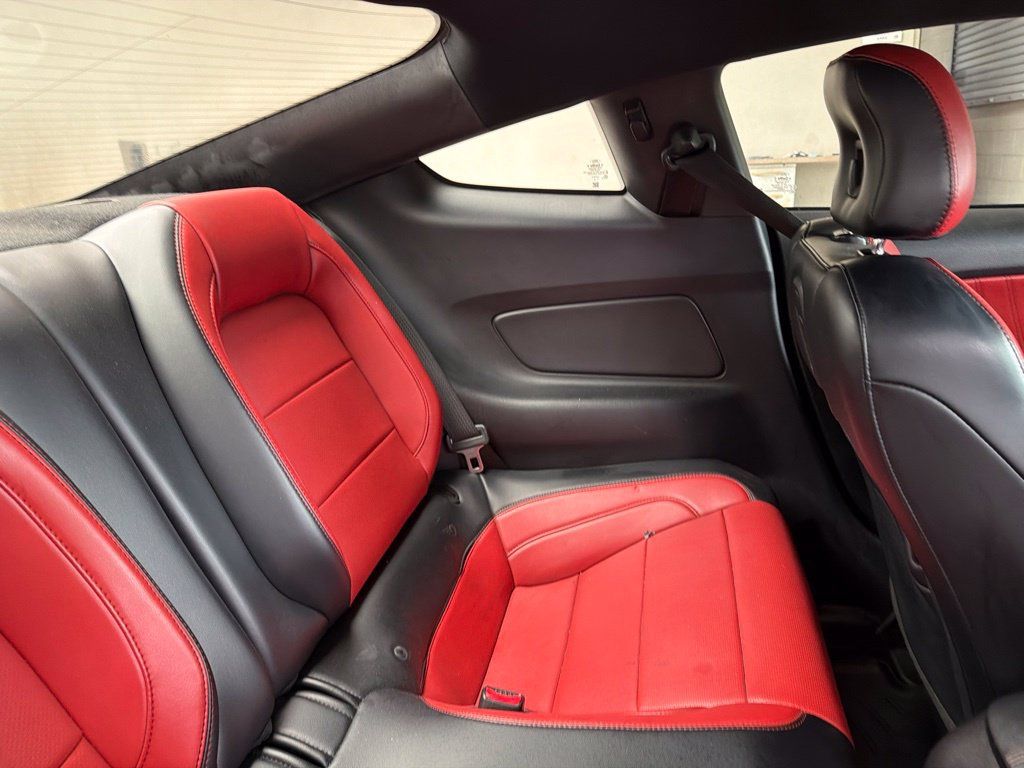 Used 2017 Ford Mustang GT Premium RWD image 26