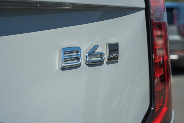 New 2027 Volvo XC90 B6 Plus AWD/4WD image 11