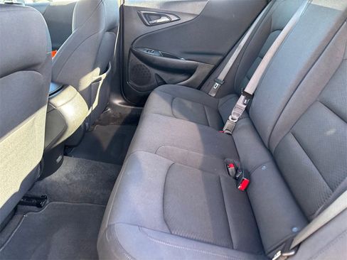 Certified 2025 Chevrolet Malibu RS image 29