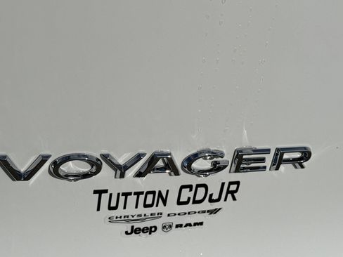 New 2026 Chrysler Voyager LX image 18