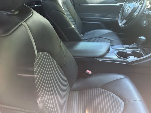 Used 2021 Toyota Camry SE FWD image 19