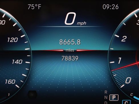Used 2021 Mercedes-Benz CLA 250 4MATIC w/ Premium Package image 42