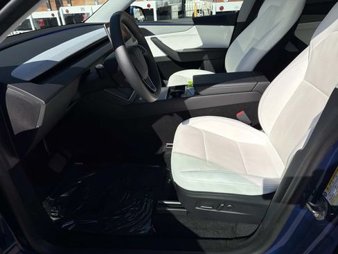 Used 2026 Tesla Model Y Long Range AWD/4WD image 20