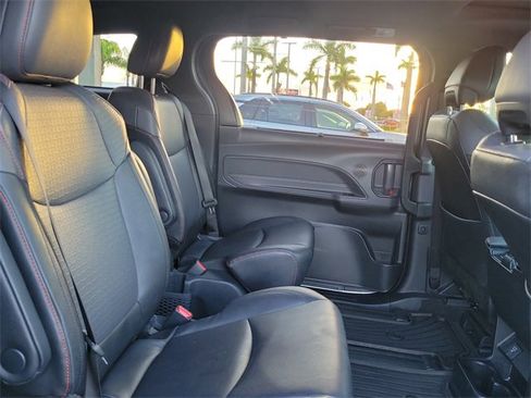 Used 2023 Toyota Sienna XSE image 12