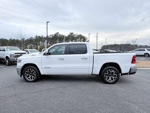 Used 2025 RAM 1500 Laramie AWD/4WD image 5