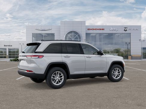 New 2025 Jeep Grand Cherokee Laredo X image 21
