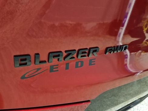 Used 2022 Chevrolet Blazer RS w/ Enhanced Convenience Package AWD/4WD image 40