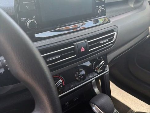 Used 2022 Kia Seltos LX AWD/4WD image 7