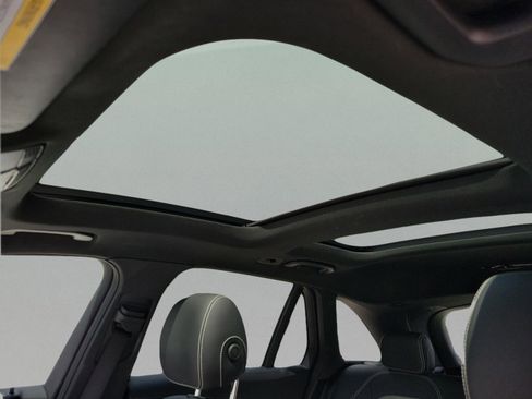 Used 2019 Mercedes-Benz GLC 43 AMG 4MATIC image 27