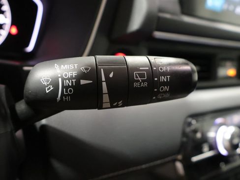 Used 2023 Honda Pilot EX-L image 37