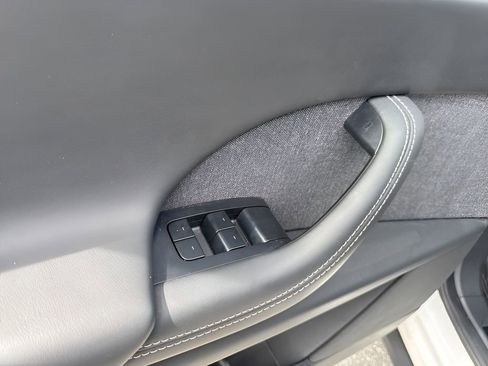 Used 2022 Tesla Model X Plaid image 30