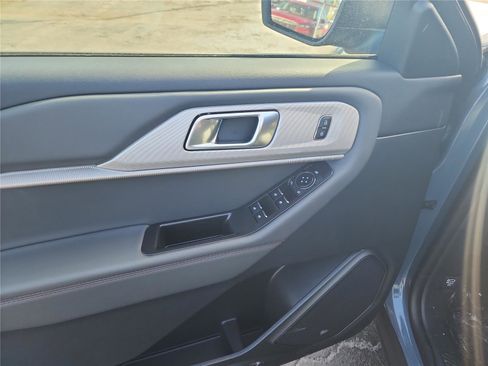 New 2026 Ford Explorer Active w/ Active Comfort Package image 12