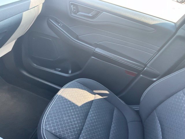Used 2025 Ford Escape Active FWD image 17