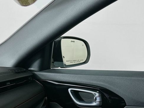 Certified 2025 Jeep Compass Trailhawk w/ Trailhawk Elite Group image 29