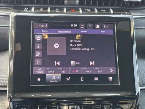 Used 2025 Jeep Grand Cherokee L Altitude image 22