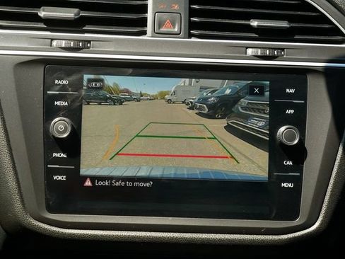 Certified 2023 Volkswagen Tiguan SEL R-Line AWD/4WD image 30