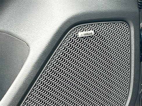 New 2025 Mitsubishi Outlander SE image 18