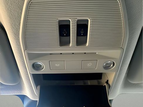 Used 2026 Nissan Kicks SV w/ SV Premium Package AWD/4WD image 32