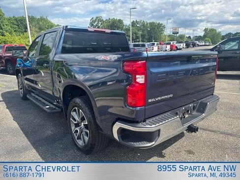 Used 2023 Chevrolet Silverado 1500 LT AWD/4WD image 5
