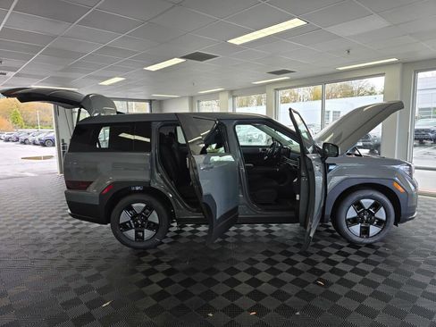 New 2026 Hyundai Santa Fe SE image 18