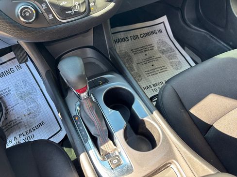Used 2024 Chevrolet Malibu RS FWD image 18