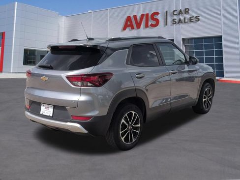 Used 2025 Chevrolet TrailBlazer LT AWD/4WD image 6