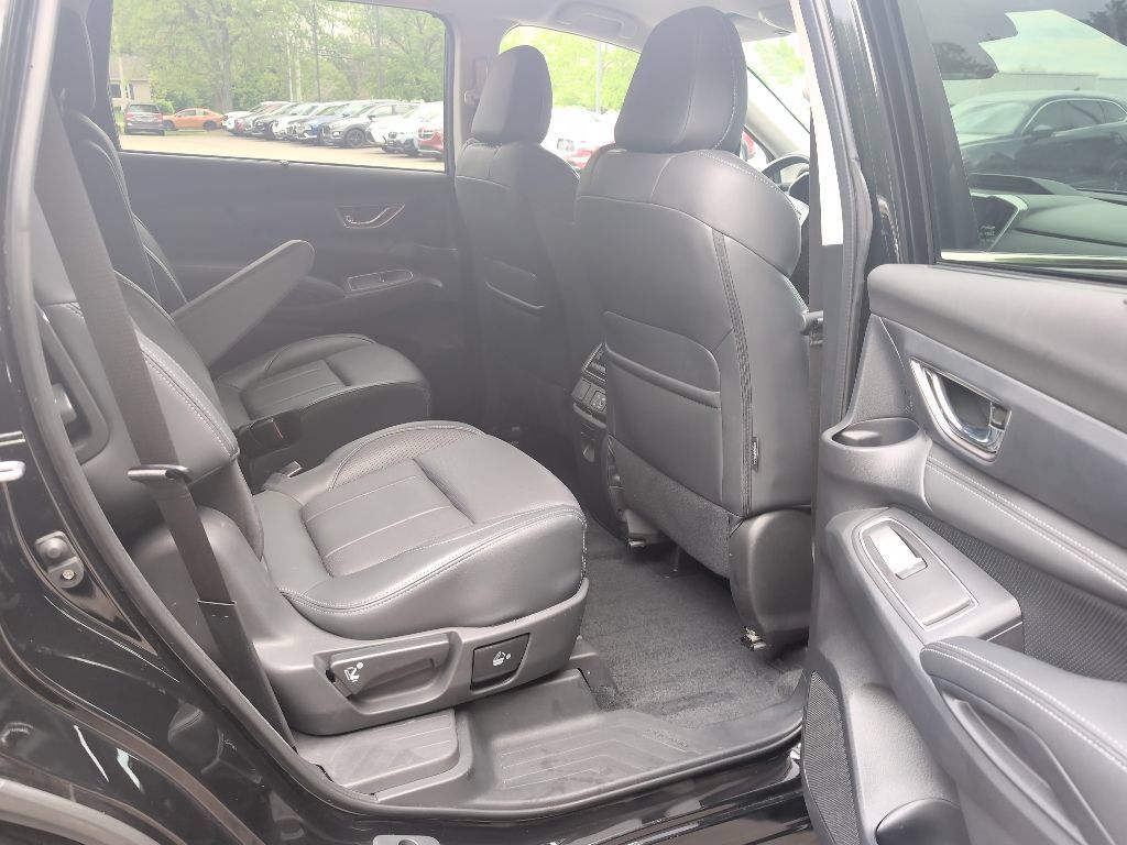 Used 2023 Subaru Ascent Limited AWD/4WD image 6