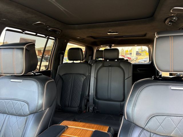 Used 2022 Jeep Grand Wagoneer Series III w/ Flexible Seating Group AWD/4WD image 20