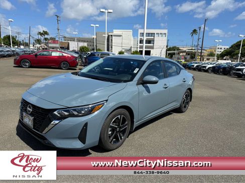 Used 2025 Nissan Sentra SV FWD image 1