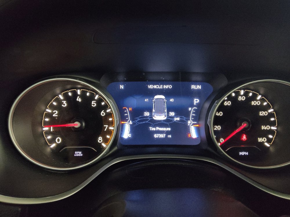 Used 2019 Jeep Compass Latitude FWD image 23