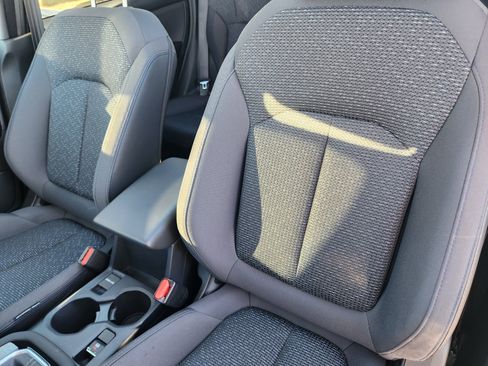 Used 2025 Subaru Forester Premium image 13