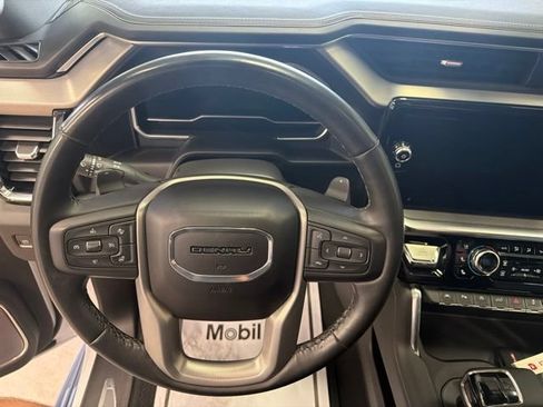 Used 2023 GMC Sierra 1500 Denali w/ Technology Package AWD/4WD image 19