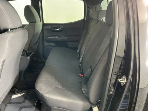 Used 2018 Toyota Tacoma TRD Off-Road image 23