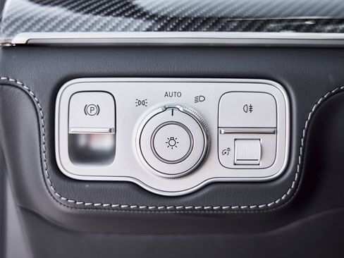 Used 2025 Mercedes-Benz GLS 63 AMG 4MATIC image 58