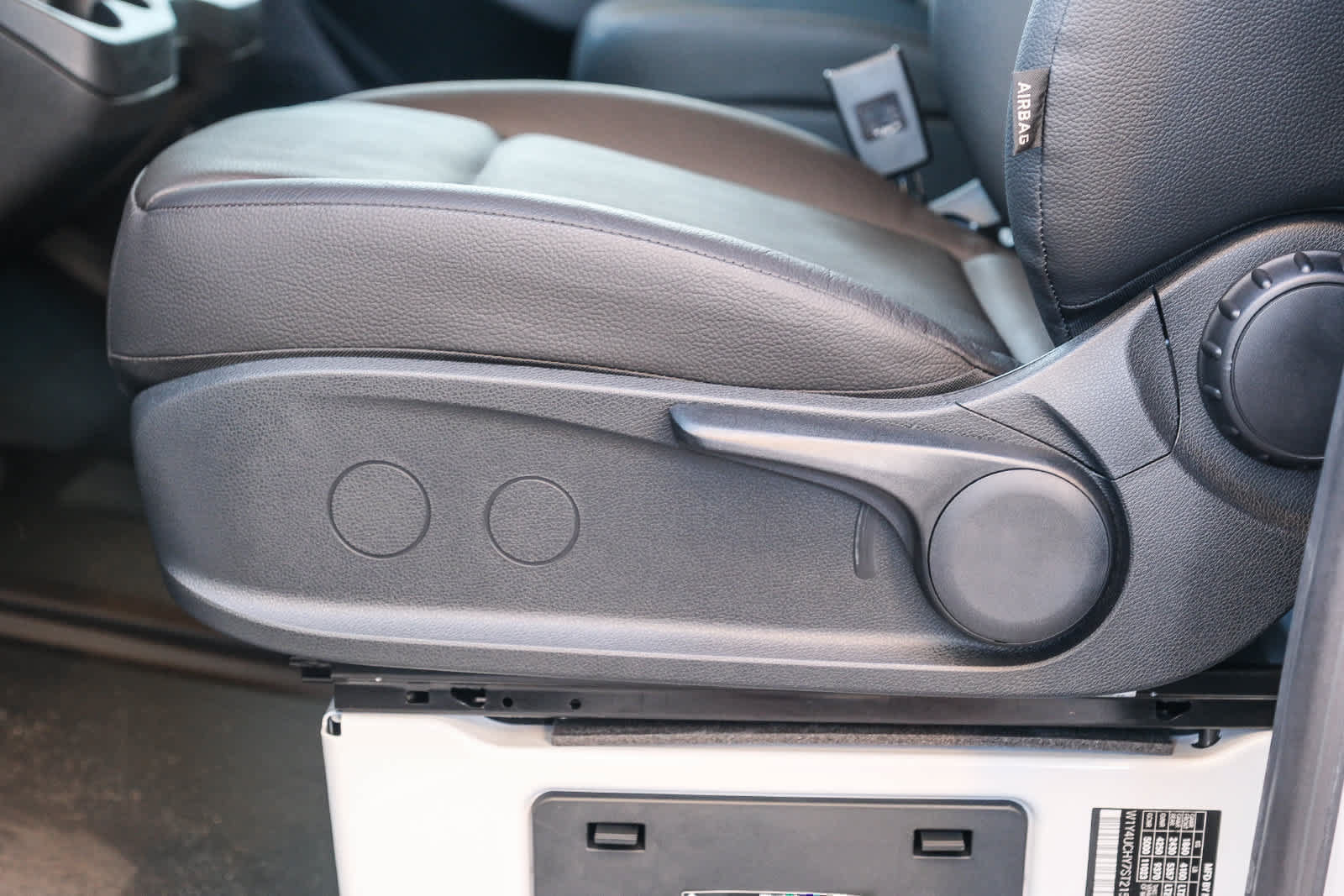 New 2025 Mercedes-Benz eSprinter 170 Cargo image 25