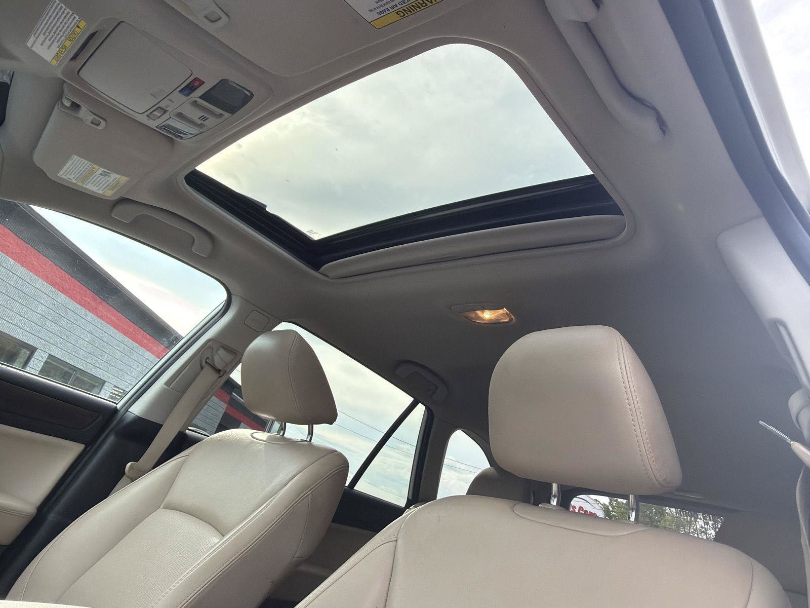 Used 2019 Subaru Outback 3.6R Limited AWD/4WD image 14