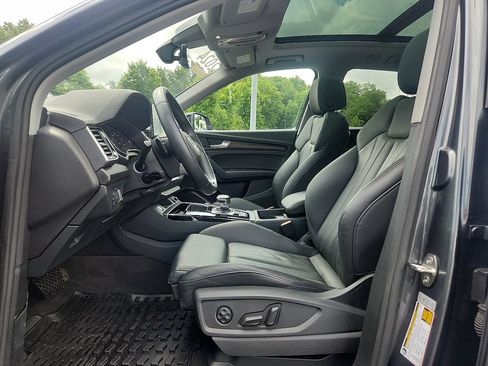 Used 2024 Audi Q5 2.0T Premium w/ Convenience Package AWD/4WD image 18