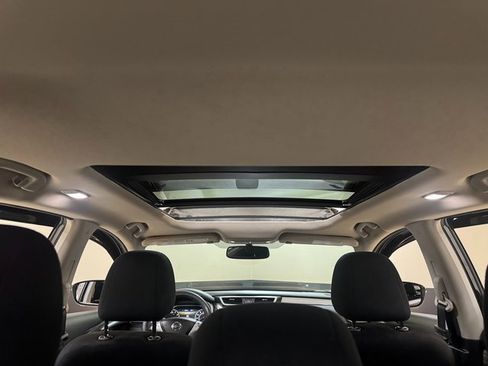 Used 2017 Nissan Murano SV w/ Premium Plus Package image 20