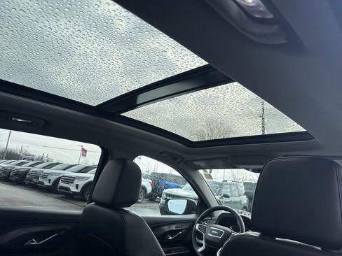 Used 2023 GMC Terrain SLT w/ Elevation Edition image 41