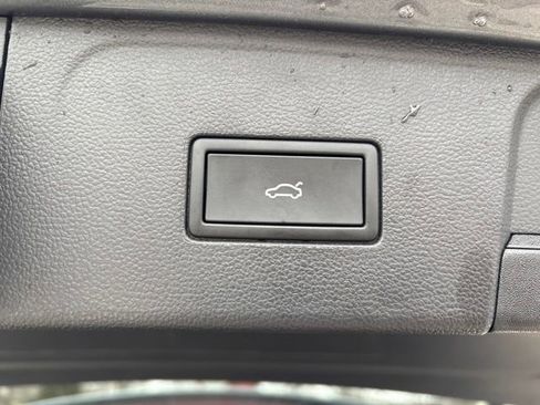 Used 2025 Volkswagen Atlas SEL image 27