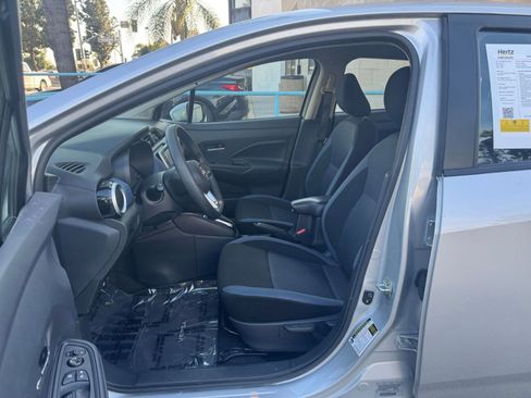 Used 2025 Nissan Versa SV image 25