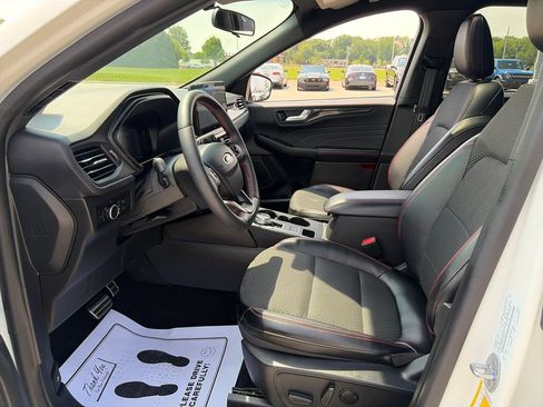 Used 2024 Ford Escape ST-Line w/ Tech Pack #1 AWD/4WD image 14