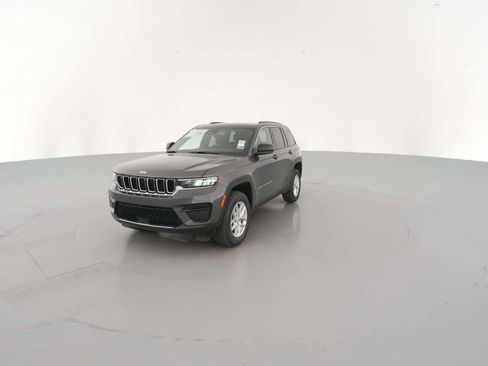 New 2025 Jeep Grand Cherokee Laredo X image 3