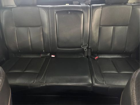 Used 2016 Nissan Titan SL image 20