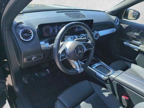 Certified 2025 Mercedes-Benz GLB 250 image 13