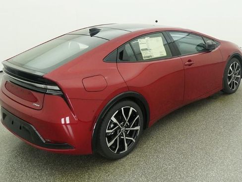 New 2026 Toyota Prius Plug-In Hybrid FWD image 9