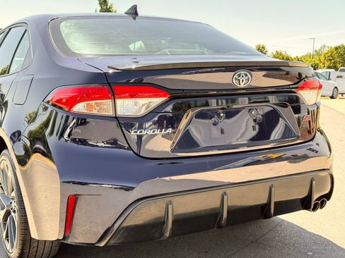 Used 2023 Toyota Corolla SE w/ SE Premium Package FWD image 12