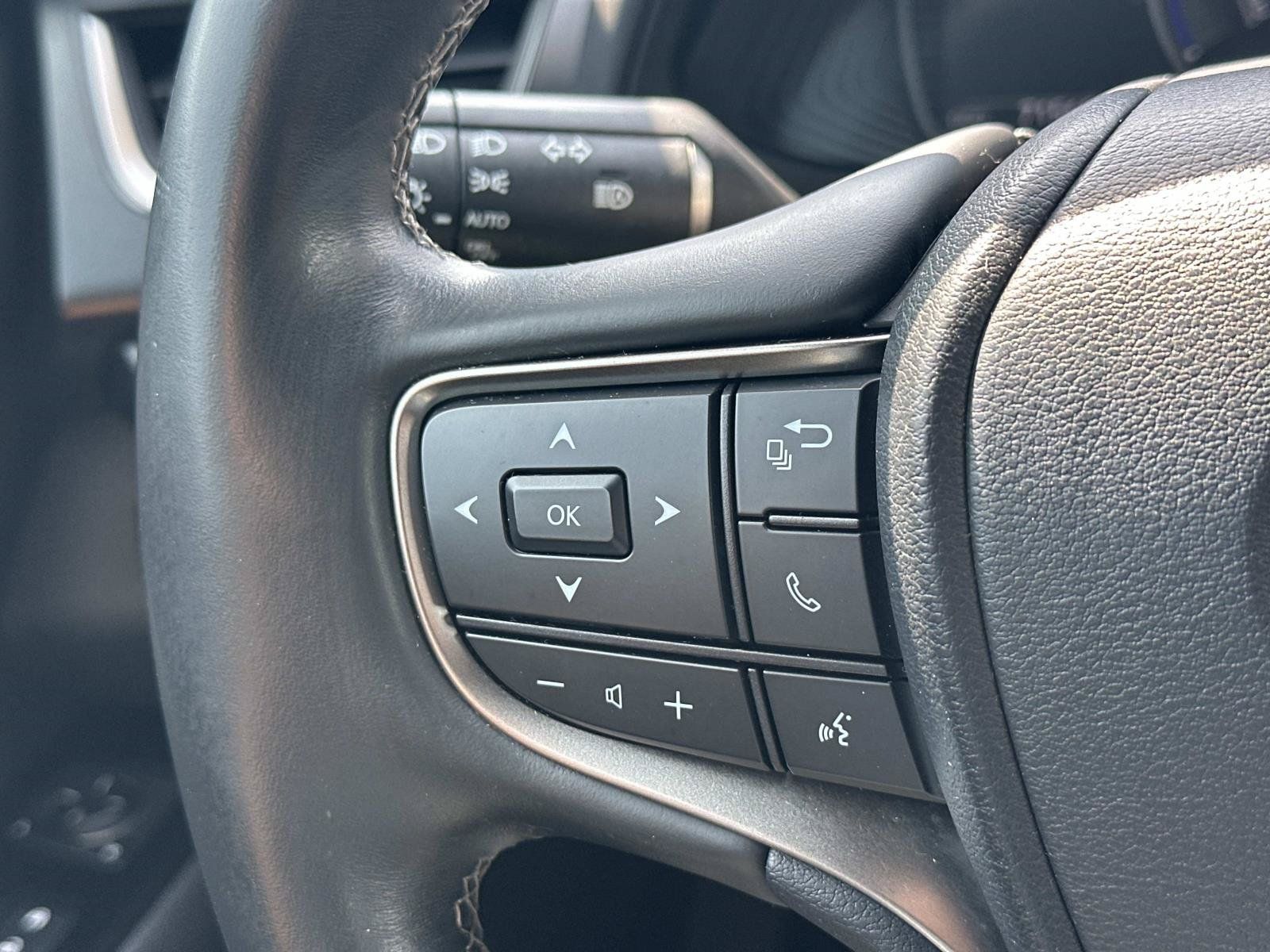 Used 2021 Lexus UX 250h w/ Premium Package AWD/4WD image 19